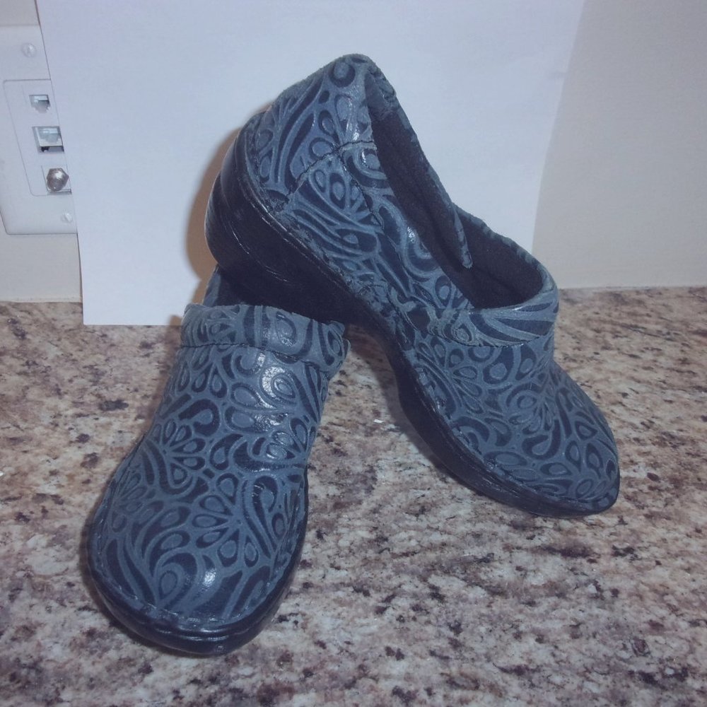Women BOC Clogs Size 5 New